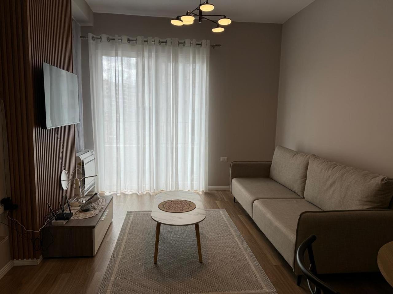 شقة Olivia House Yzberishti المظهر الخارجي الصورة