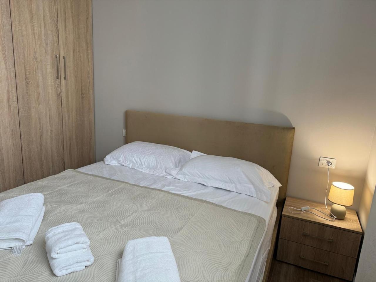 شقة Olivia House Yzberishti المظهر الخارجي الصورة