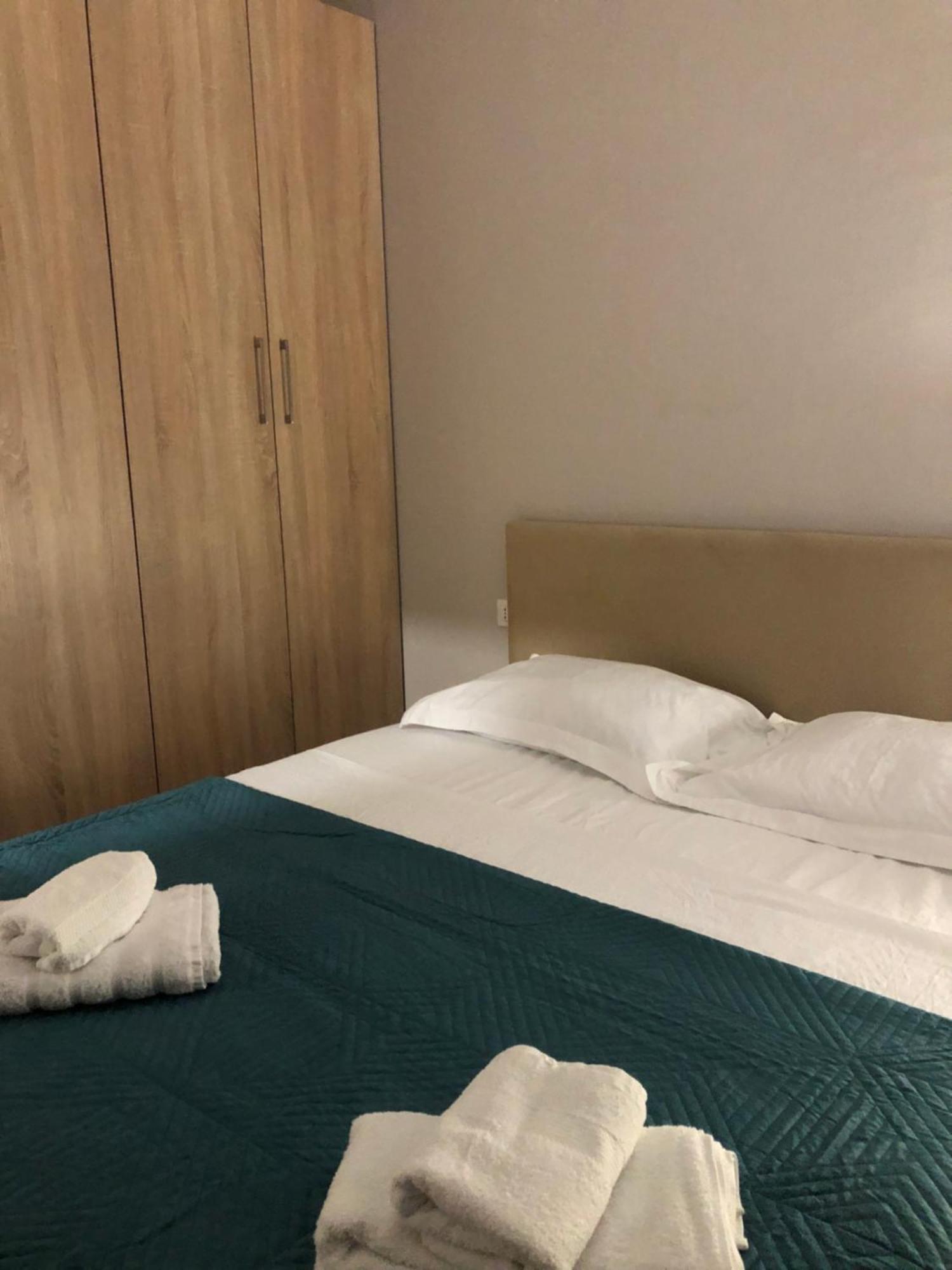 شقة Olivia House Yzberishti المظهر الخارجي الصورة